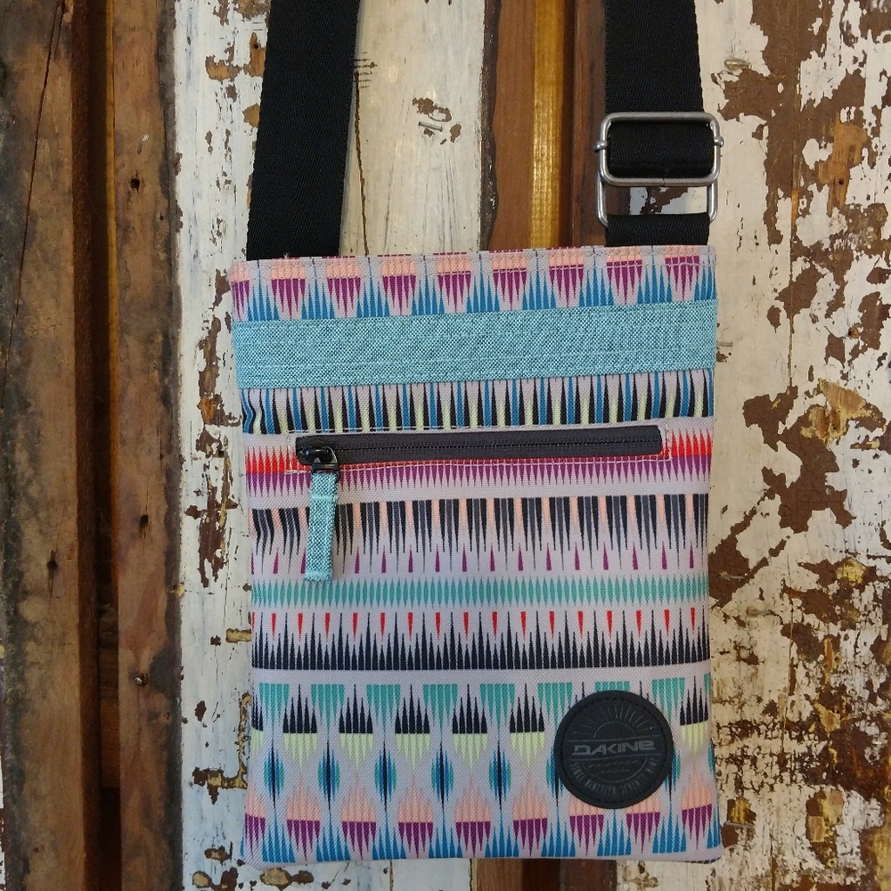 Dakine Crossbody purse